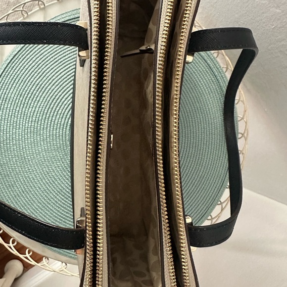 Kate Spade Tote - Picture 15 of 16